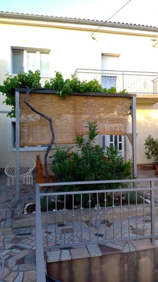 Holiday Home Domi Novi Vinodolski Luaran gambar