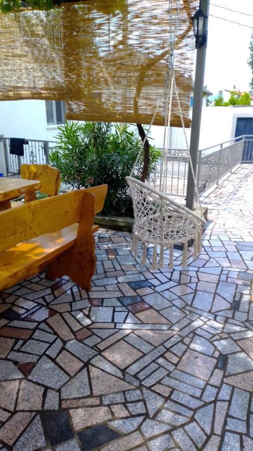 Holiday Home Domi Novi Vinodolski Luaran gambar