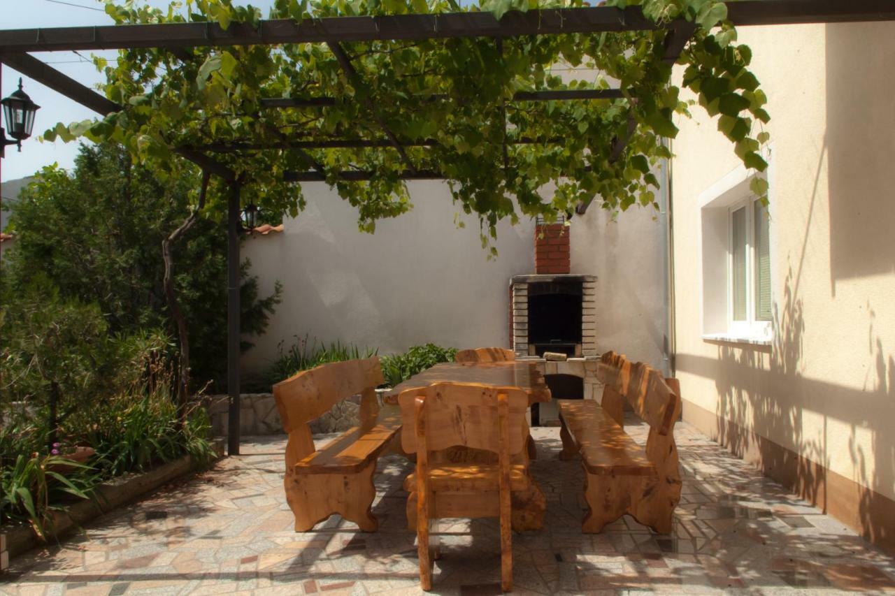 Holiday Home Domi Novi Vinodolski Luaran gambar