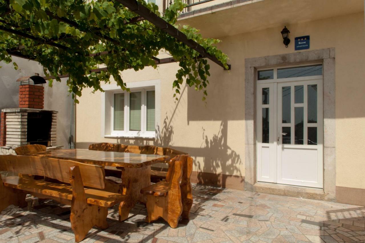 Holiday Home Domi Novi Vinodolski Luaran gambar